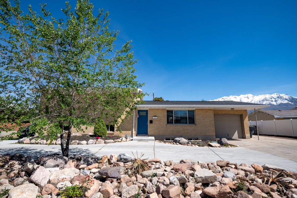 724 W CENTER ST Orem, UT 84057
