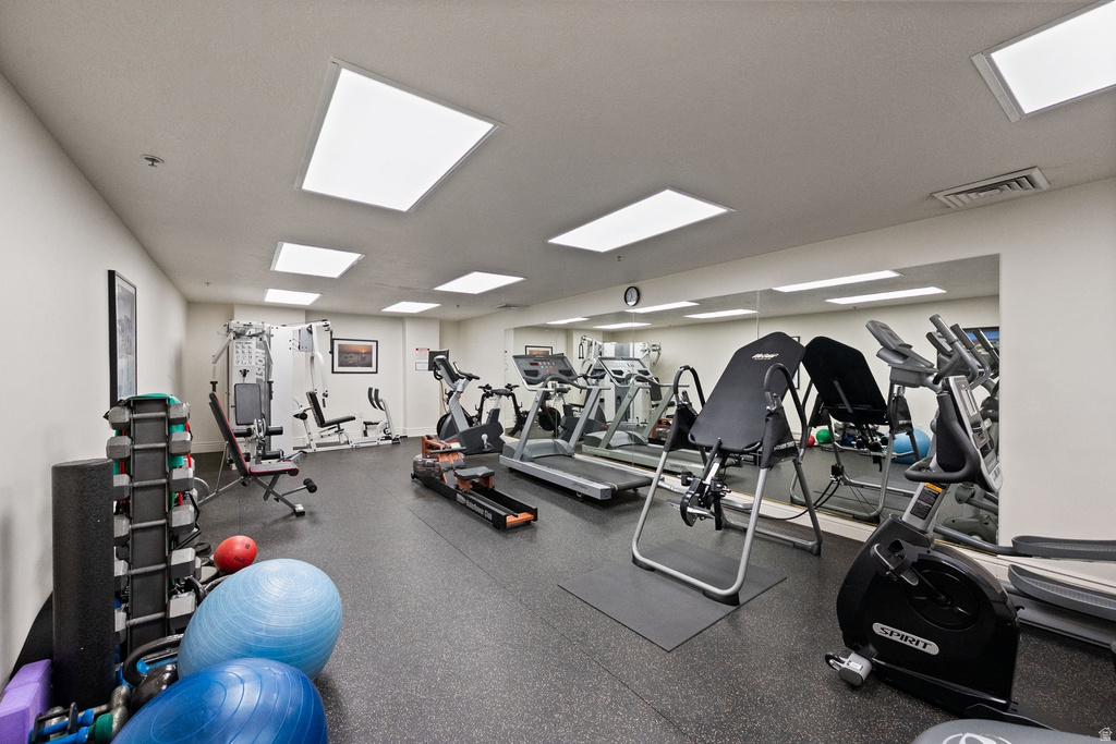 3075 E KENNEDY DR #403 Salt Lake City, UT 84108