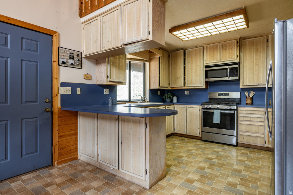 1853 PINE LOOP RD Coalville, UT 84017