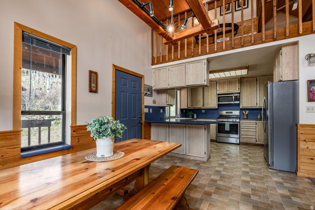 1853 PINE LOOP RD Coalville, UT 84017