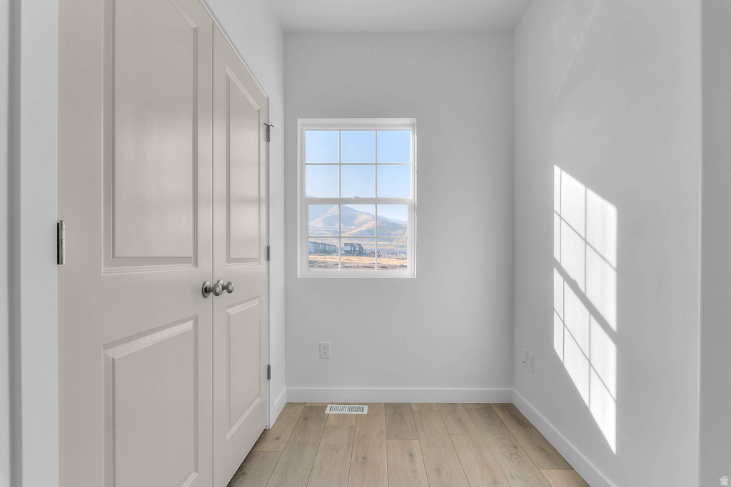 8203 W GALLATIN PEAK RD Magna, UT 84044