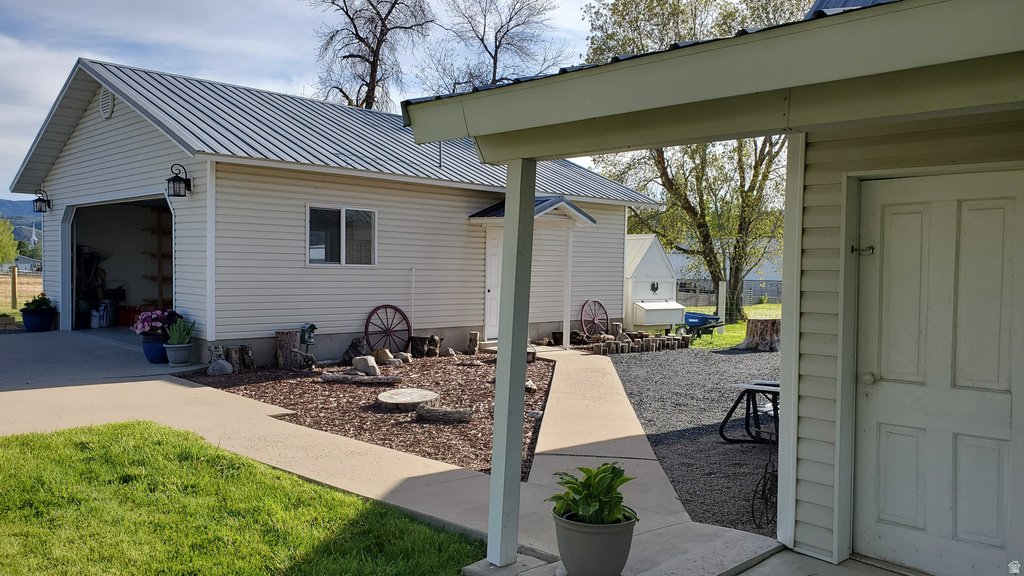 190 E 9200 S Paradise, UT 84328