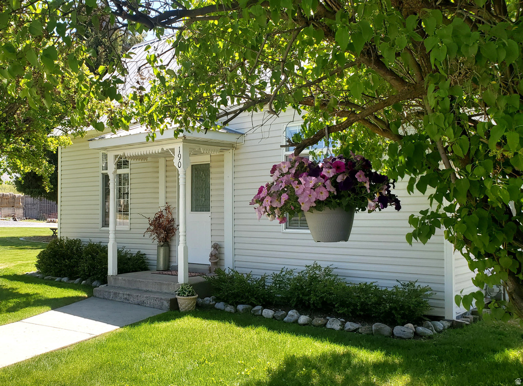 190 E 9200 S Paradise, UT 84328