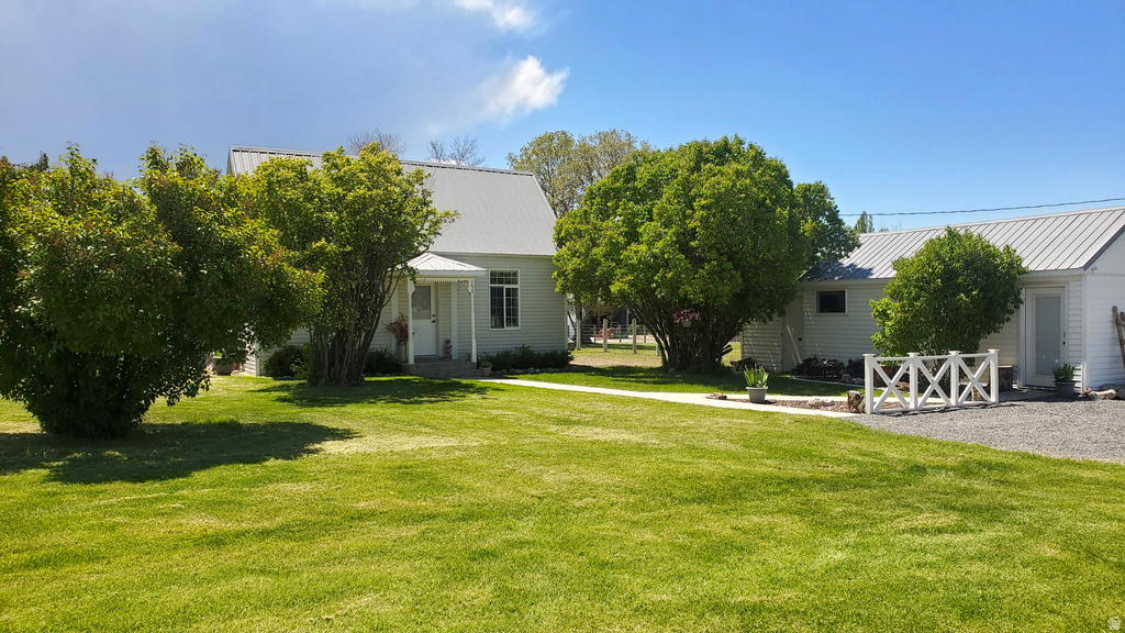 190 E 9200 S Paradise, UT 84328