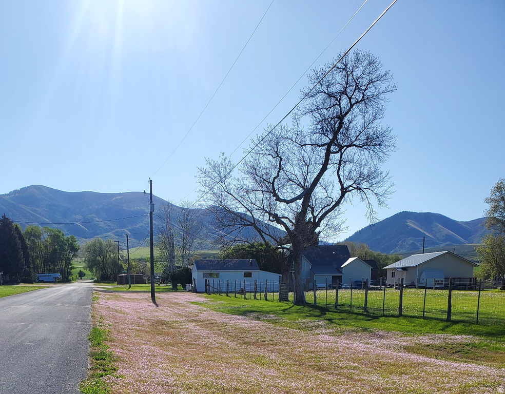 190 E 9200 S Paradise, UT 84328