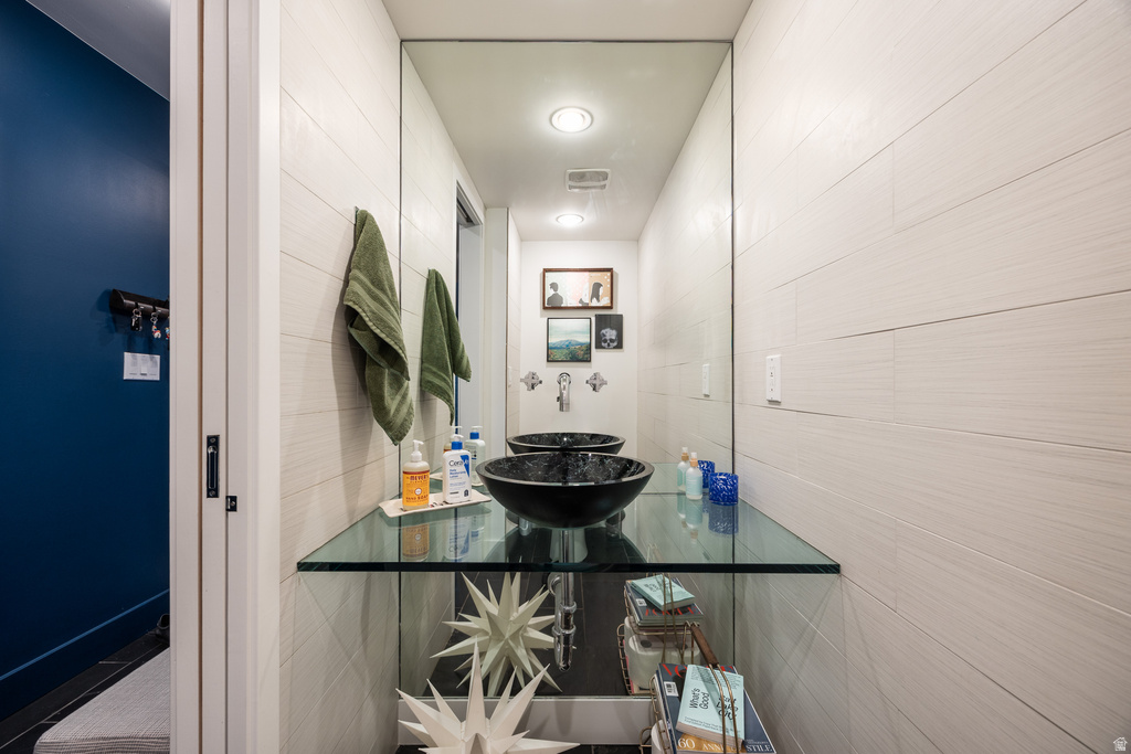 2052 E MICHIGAN AVE Salt Lake City, UT 84108