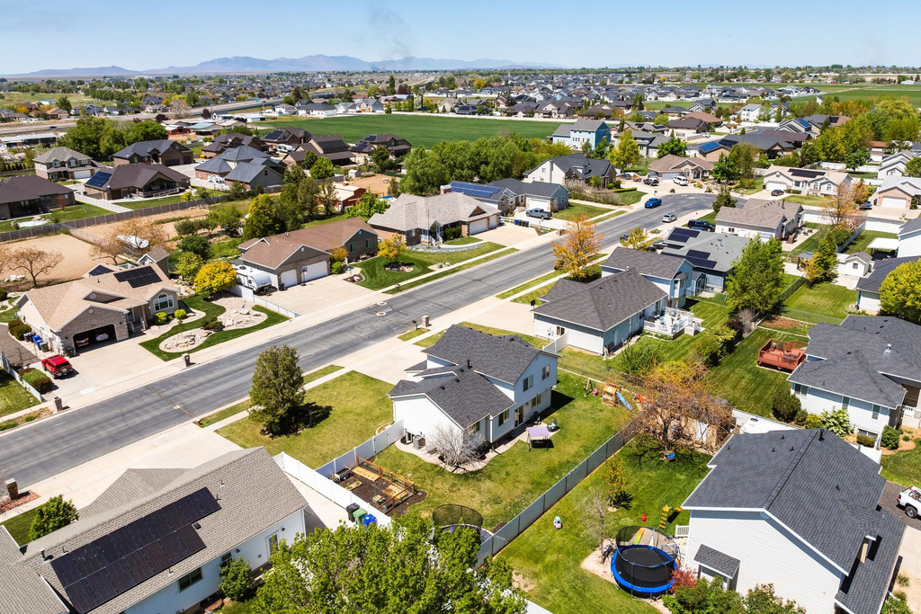 1547 S 2650 W Syracuse, UT 84075