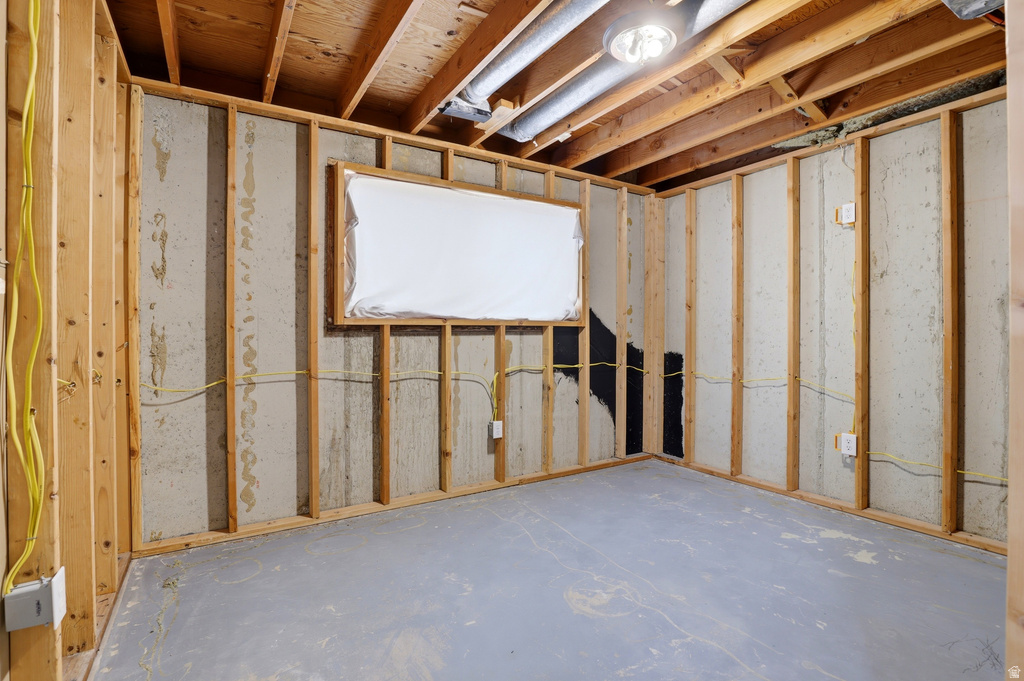 611 W 1635 N Clinton, UT 84015