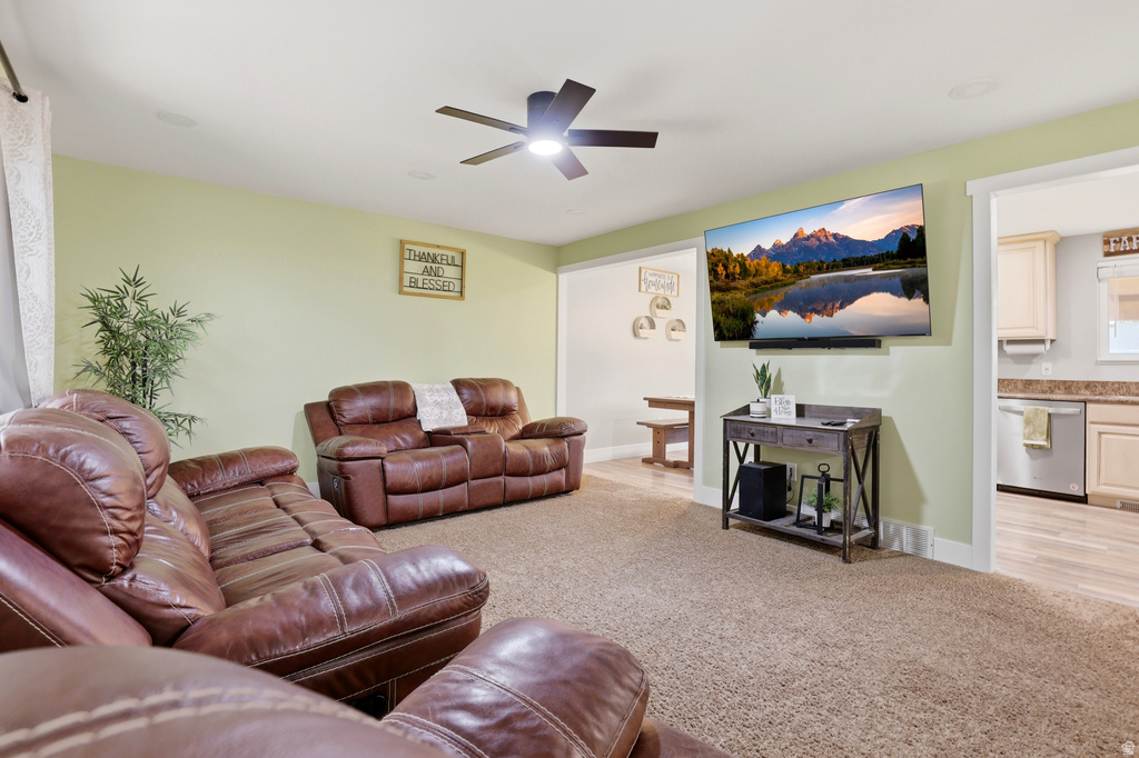 611 W 1635 N Clinton, UT 84015