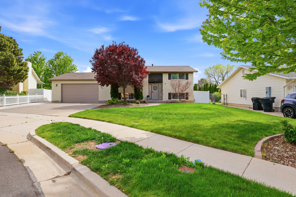 611 W 1635 N Clinton, UT 84015
