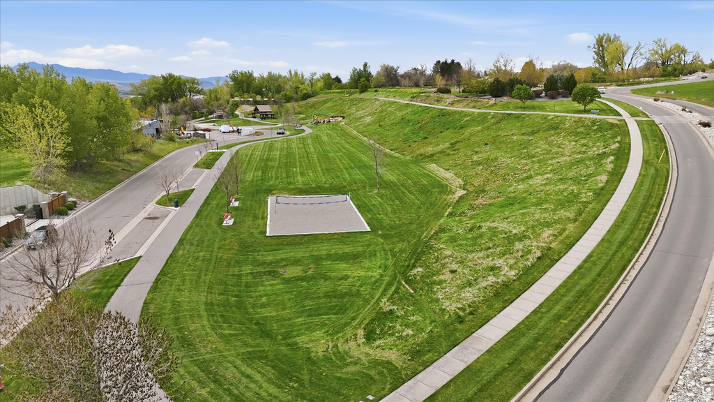 715 BLUFF ST Hyde Park, UT 84318