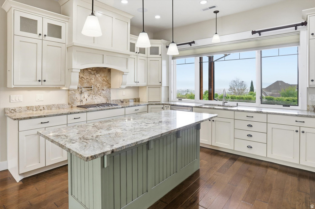 715 BLUFF ST Hyde Park, UT 84318