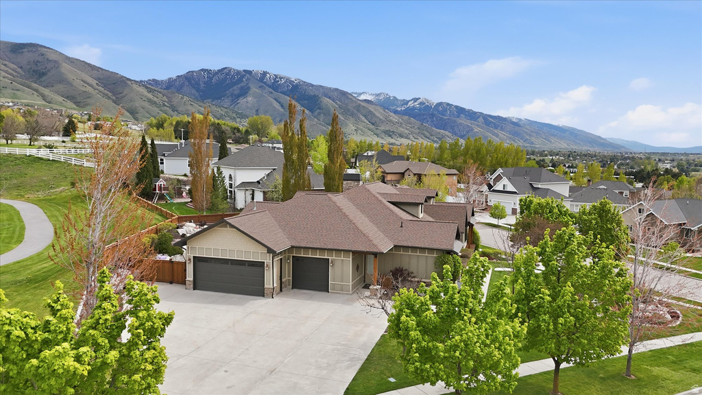 715 BLUFF ST Hyde Park, UT 84318