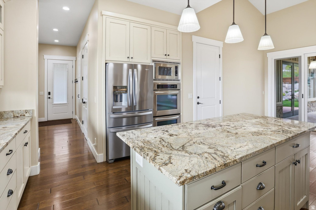 715 BLUFF ST Hyde Park, UT 84318