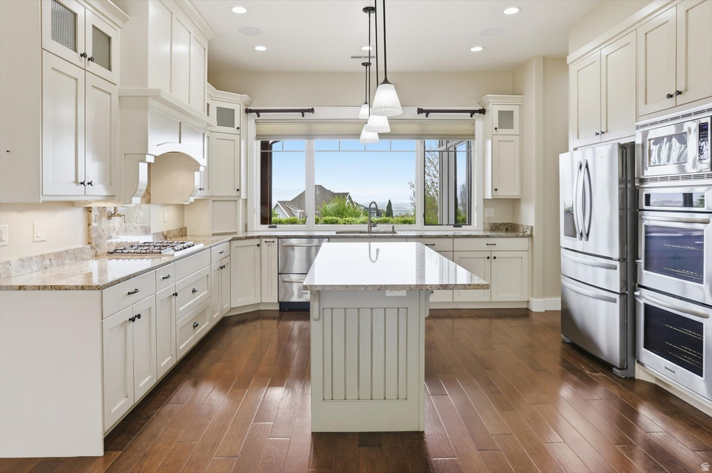 715 BLUFF ST Hyde Park, UT 84318