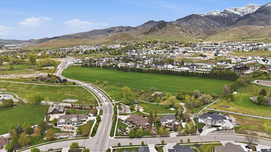 715 BLUFF ST Hyde Park, UT 84318