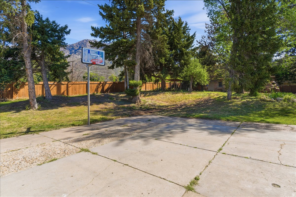 4250 N 350 W Pleasant View, UT 84414