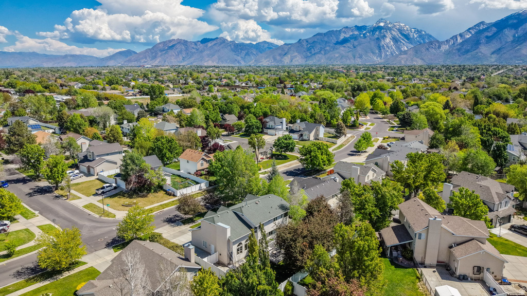 252 E CRANBERRY HILL DR Draper, UT 84020