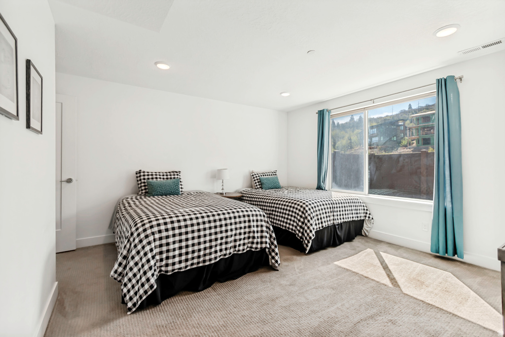 8210 N TOLL CREEK LN Park City, UT 84098