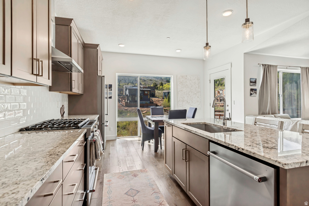8210 N TOLL CREEK LN Park City, UT 84098