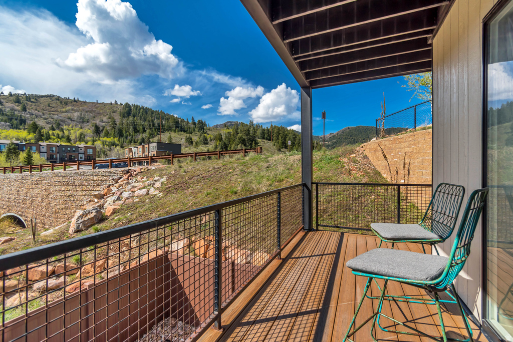 8210 N TOLL CREEK LN Park City, UT 84098