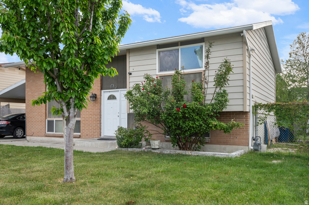 3452 S 7930 W Magna, UT 84044