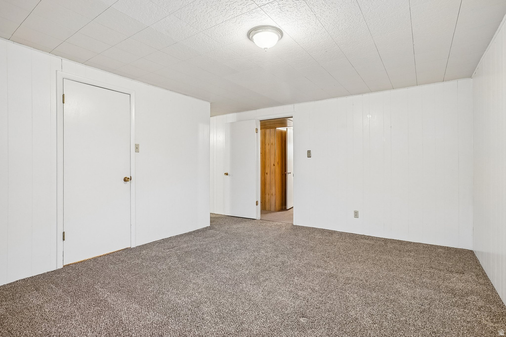 9270 S JANA LEE DR West Jordan, UT 84088