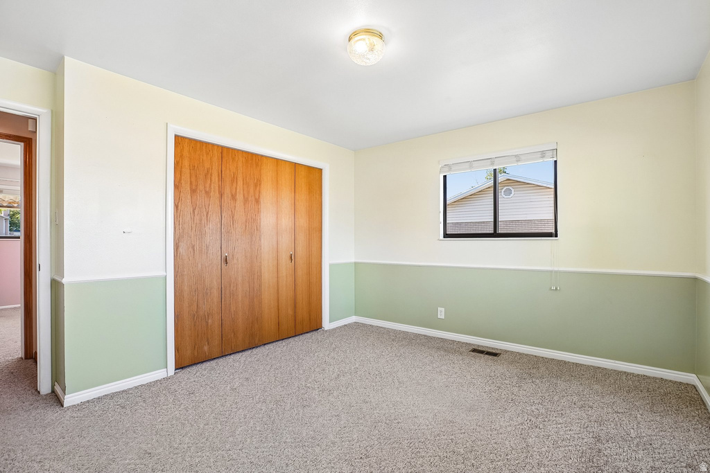 9270 S JANA LEE DR West Jordan, UT 84088