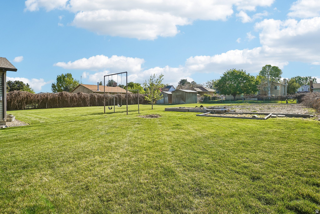 9270 S JANA LEE DR West Jordan, UT 84088