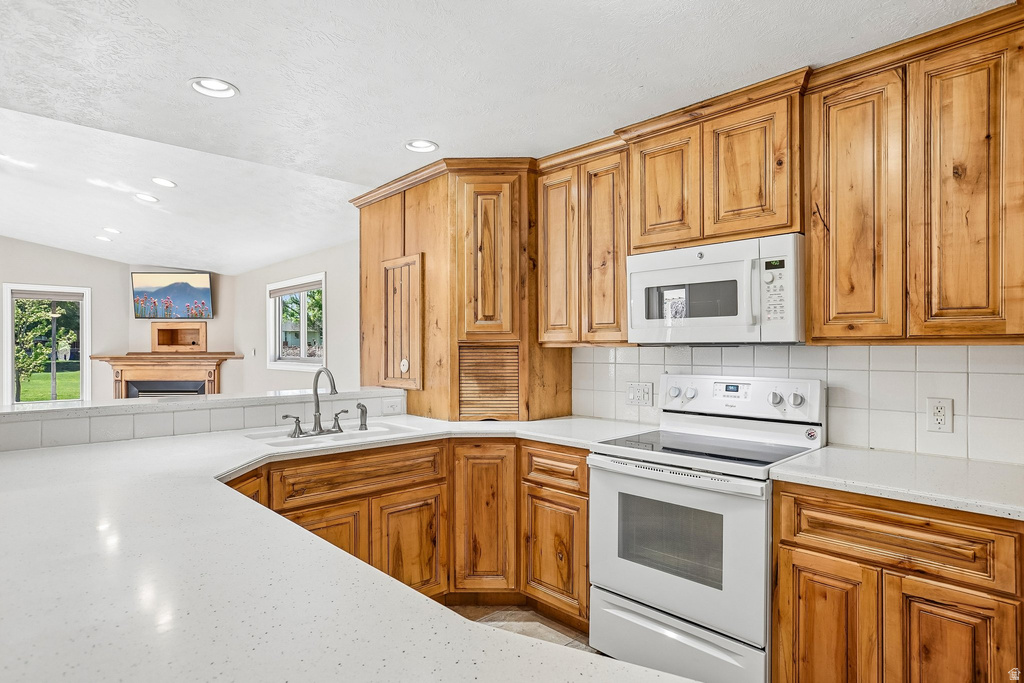 9270 S JANA LEE DR West Jordan, UT 84088