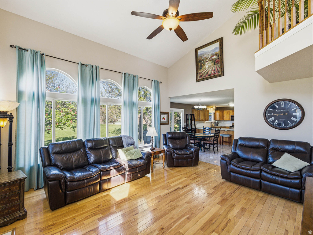 9876 S SPRUCE DALE DR South Jordan, UT 84095