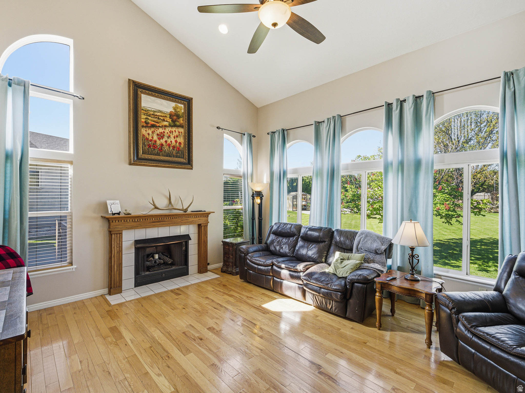 9876 S SPRUCE DALE DR South Jordan, UT 84095