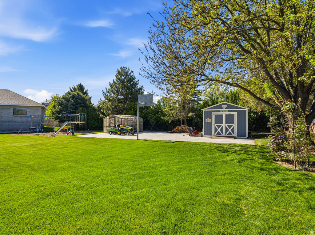 9876 S SPRUCE DALE DR South Jordan, UT 84095