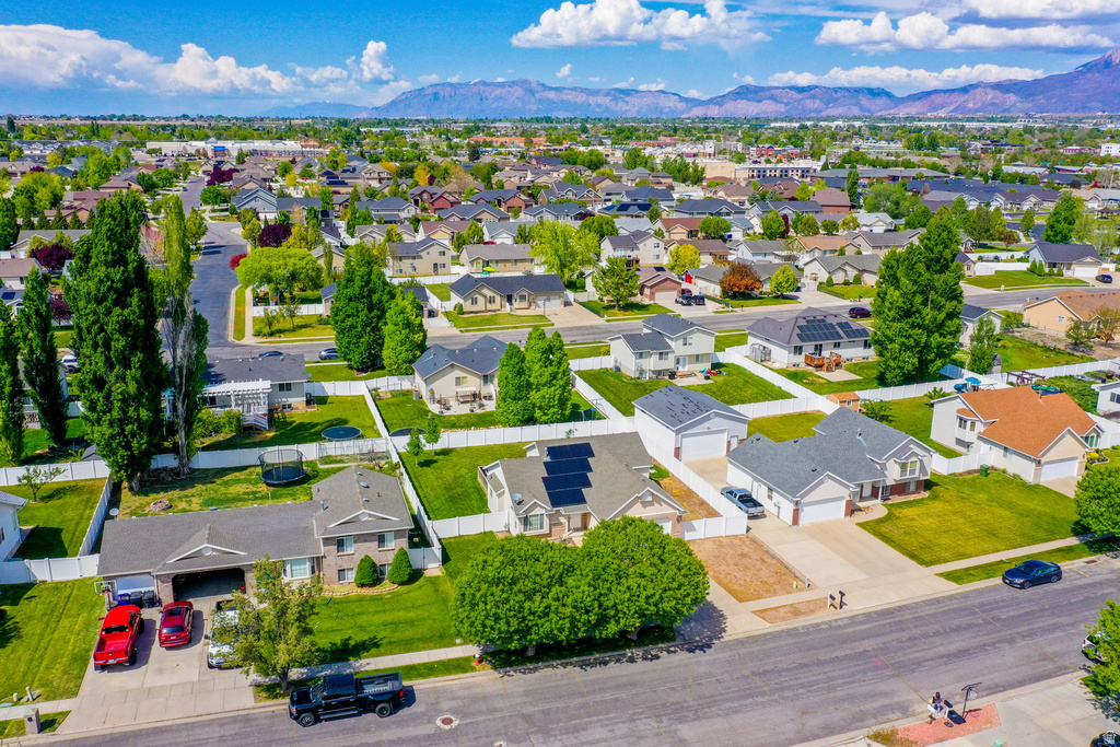2224 W 2150 S Syracuse, UT 84075