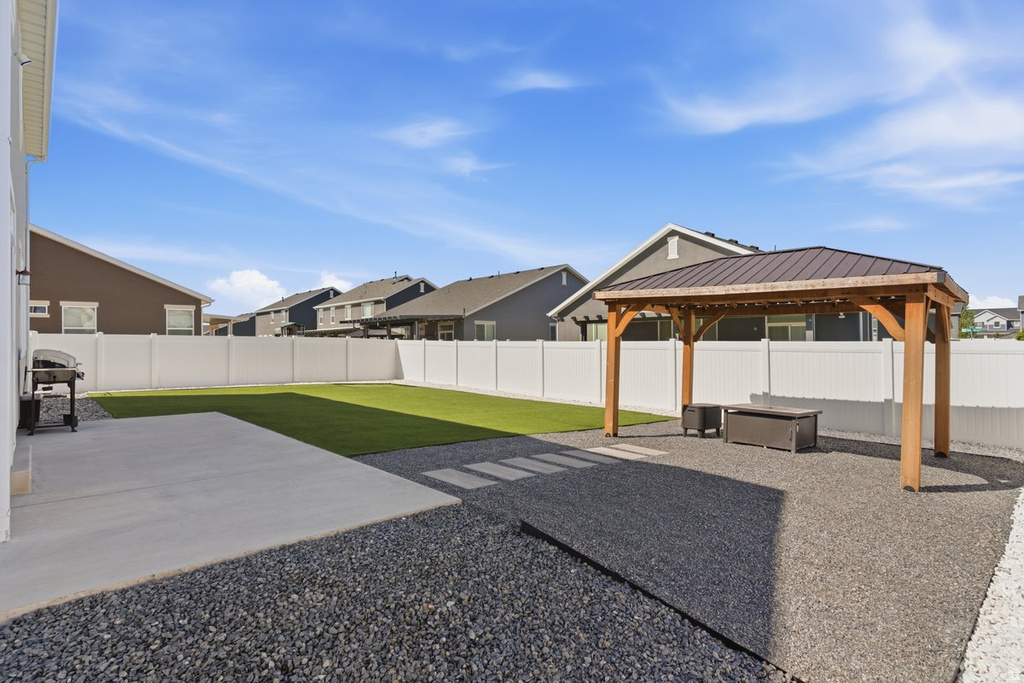 3458 S GRAY PINE LN Syracuse, UT 84075