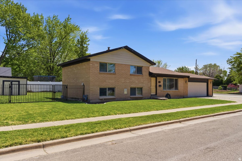 5680 S 2600 W #12 Roy, UT 84067