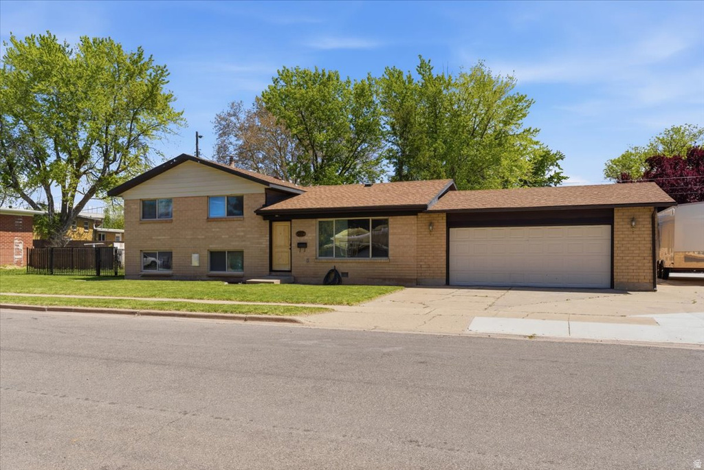 5680 S 2600 W #12 Roy, UT 84067
