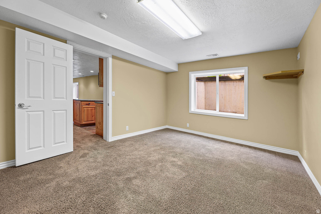 6614 LINDIE CT Salt Lake City, UT 84121