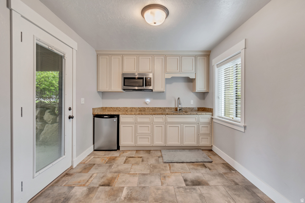 151 S 650 E Salem, UT 84653