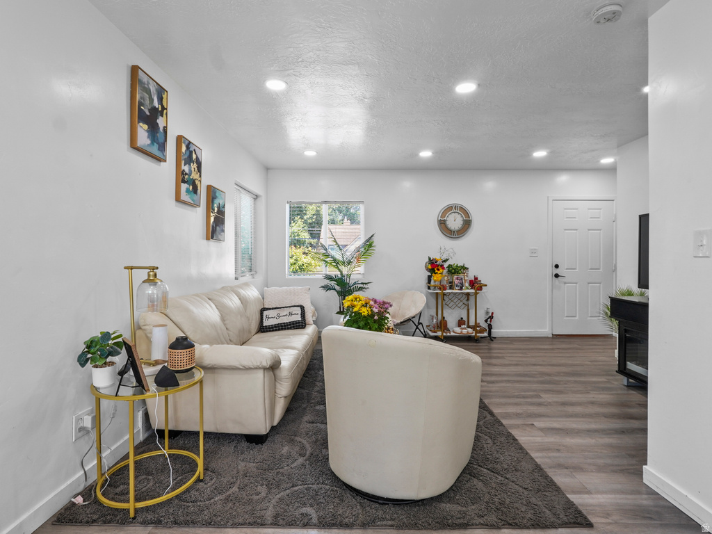 60 S WHITESIDE ST Layton, UT 84041