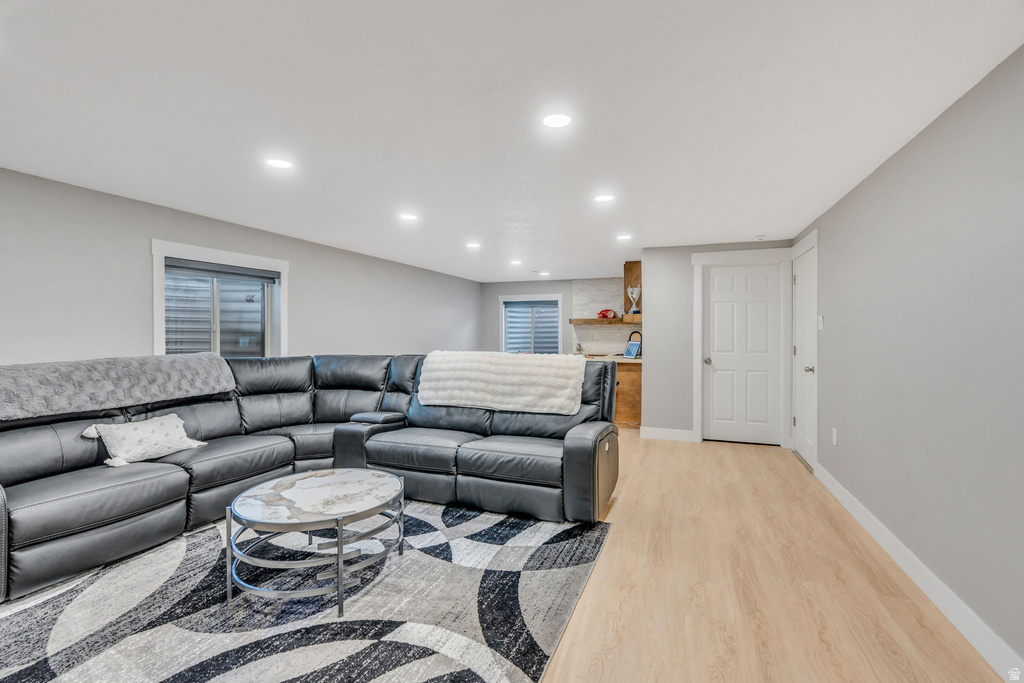 2454 E OX YOKE DR Eagle Mountain, UT 84005