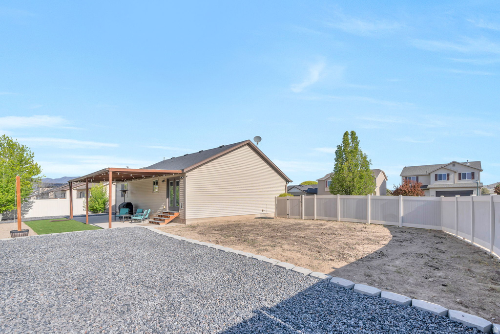 2454 E OX YOKE DR Eagle Mountain, UT 84005