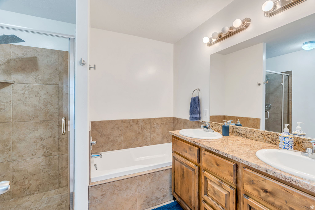 2454 E OX YOKE DR Eagle Mountain, UT 84005