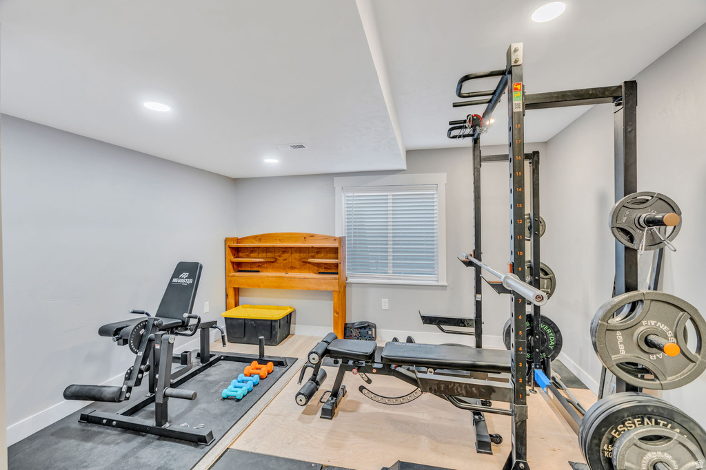 2454 E OX YOKE DR Eagle Mountain, UT 84005