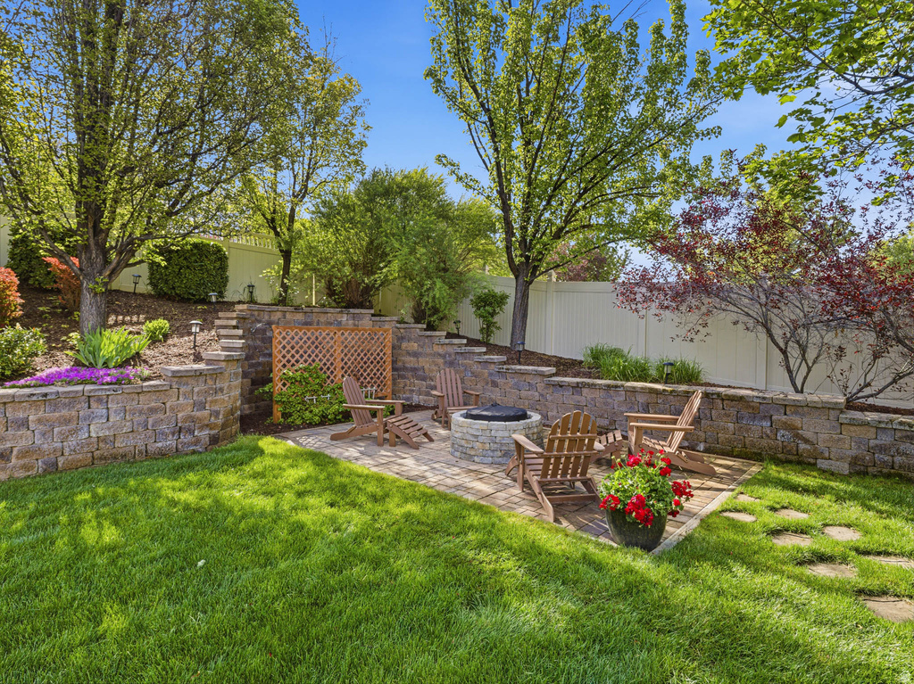 355 S WOOD DR Alpine, UT 84004