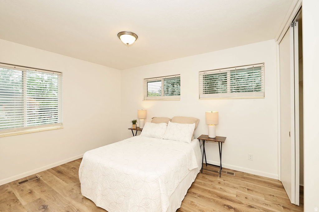 1740 E SOUTHMOOR DR Salt Lake City, UT 84117