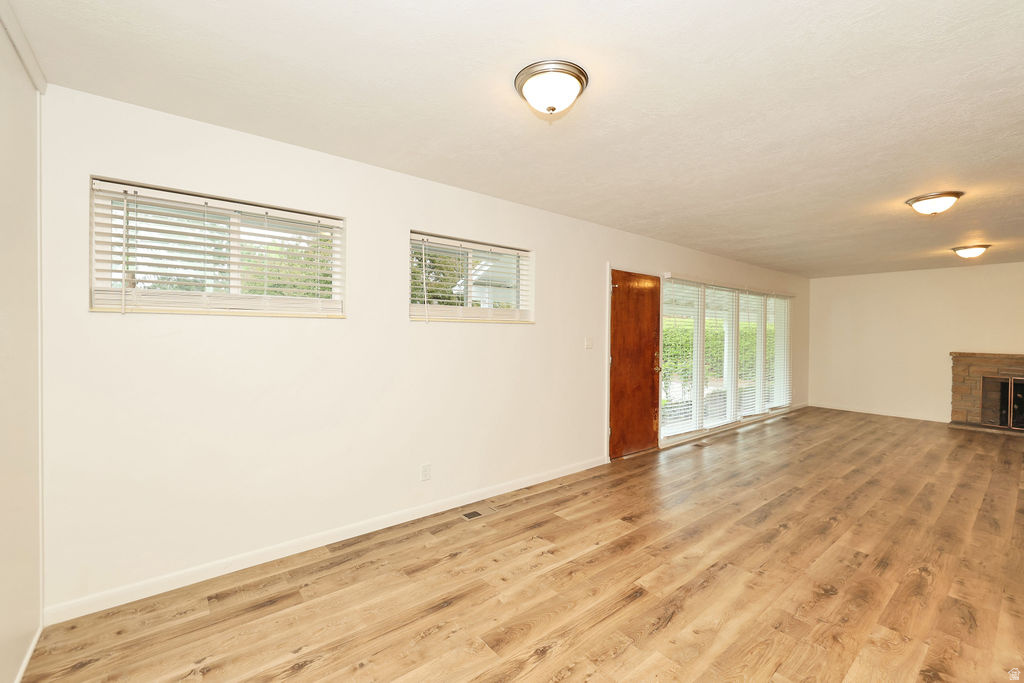 1740 E SOUTHMOOR DR Salt Lake City, UT 84117