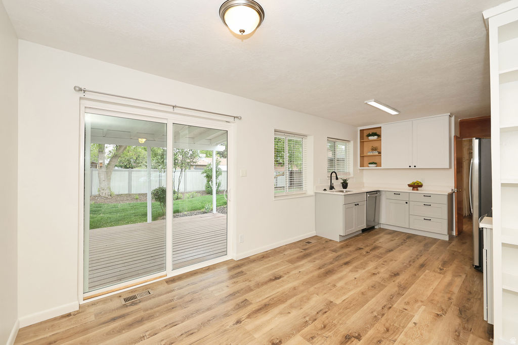 1740 E SOUTHMOOR DR Salt Lake City, UT 84117