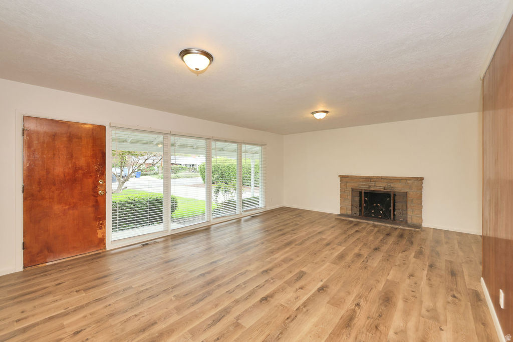 1740 E SOUTHMOOR DR Salt Lake City, UT 84117