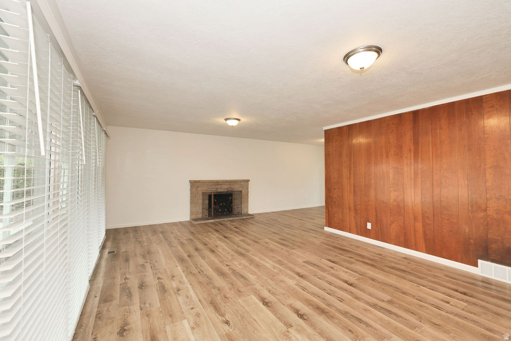 1740 E SOUTHMOOR DR Salt Lake City, UT 84117